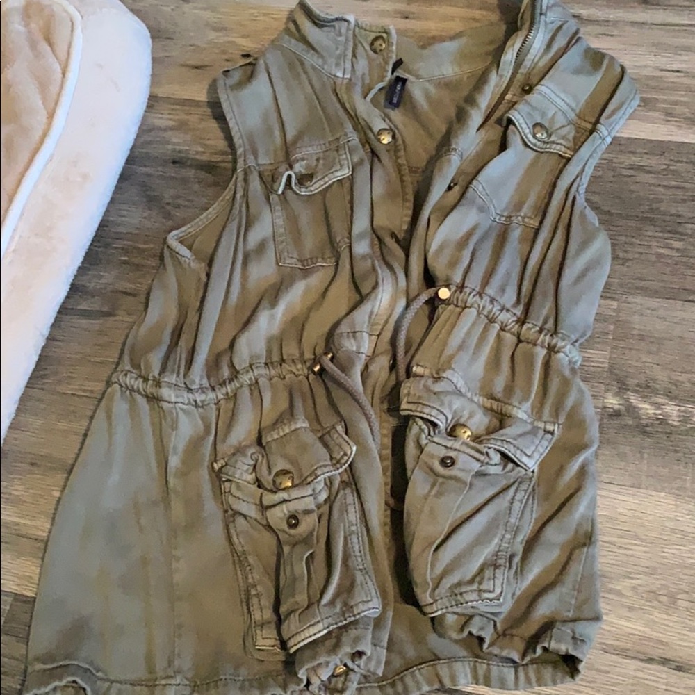 Army green vest
